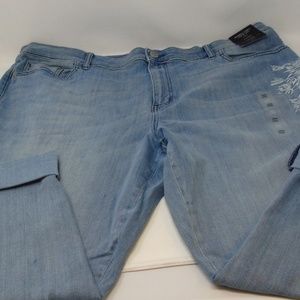 Vera Wang Capri Mid-Rise Straight Jeans Floral Leg